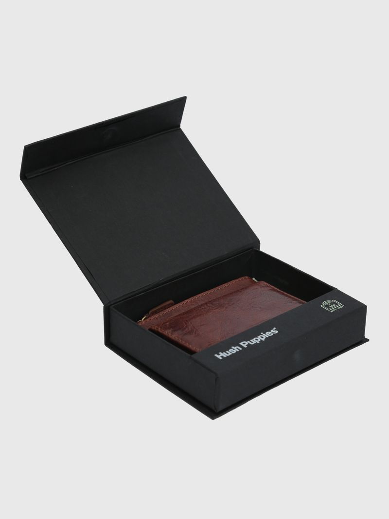 Billetera-Para-Hombre-Cuero-Vn-Freeman-Snap-Cafe-Hush-Puppies